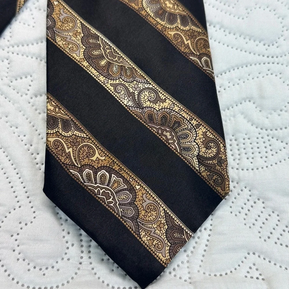 Vitaliano Pancaldi Italy Silk Tie Black Gold Paisley Diagonal Stripe Mens